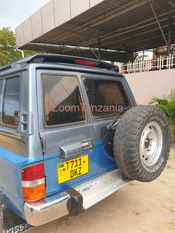2005 Nissan Patrol TD42 Blue Color - 5/6
