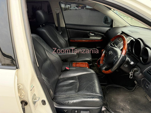 2006 Toyota Harrier White Color - 4/6