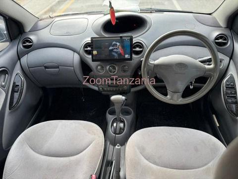 2002 Toyota Vitz Clavia Silver Color - 5/6