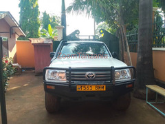 2004 Toyota Land Cruiser GX White Color