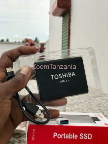 External Hard Drive 1TB Toshiba USB 3.1 - 2/2