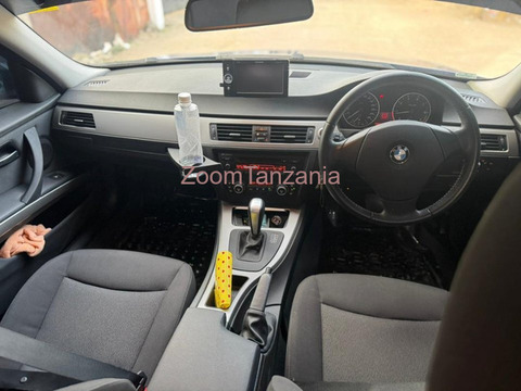 2009 BMW 3 Series Blue Color - 4/6