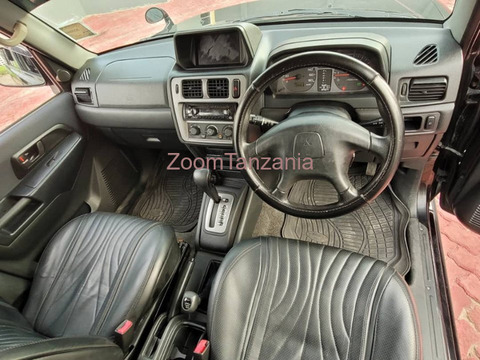 2000 Mitsubishi Pajero GDI Black Color - 3/6