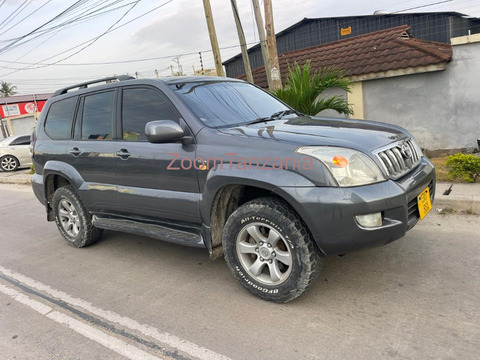 2005 Toyota Land Cruiser Prado Black Color - 2/6