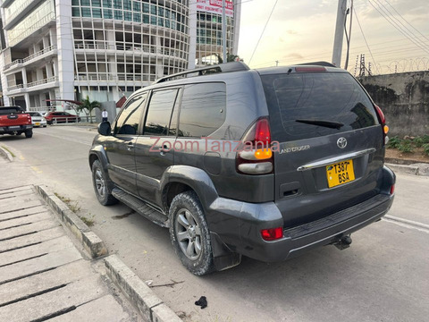 2005 Toyota Land Cruiser Prado Black Color - 5/6