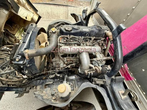 2010 Mitsubishi Canter Gray Color - 4/6