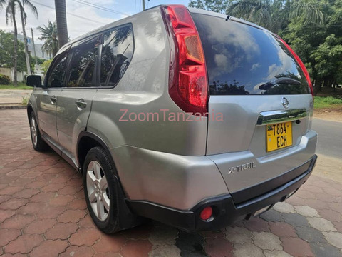 2010 Nissan X-Trail Silver Color - 4/6