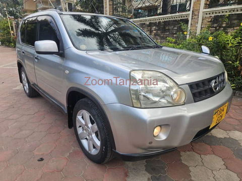 2010 Nissan X-Trail Silver Color - 5/6