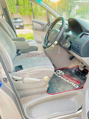 2004 Toyota Alphard Golden Color - 5/6