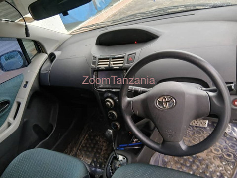 2007 Toyota Vitz Silver Color - 5/6