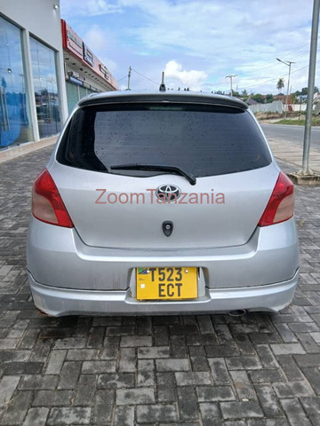 2007 Toyota Vitz Silver Color - 6/6