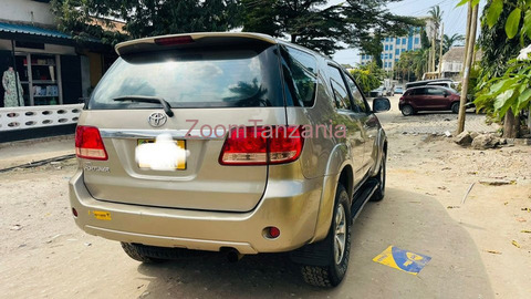 2008 Toyota Fortuner Brown Color - 5/6