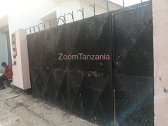 Geti Used Linauzwa Kinondoni, Mkwajuni