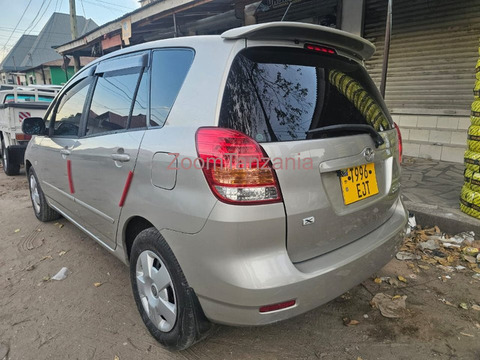 2003 Toyota Corolla Spacio Silver Color - 4/5
