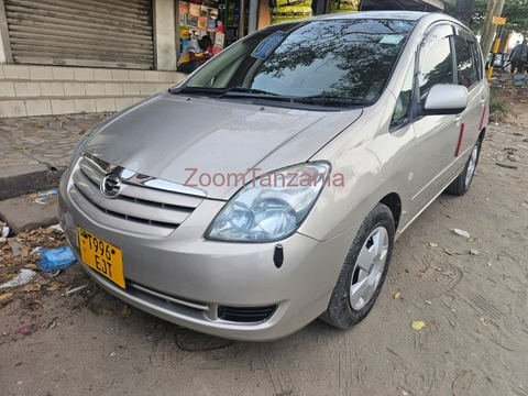 2003 Toyota Corolla Spacio Silver Color - 5/5