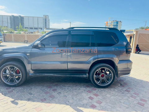 2006 Toyota Land Cruiser Prado Black Color - 2/6