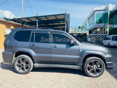 2006 Toyota Land Cruiser Prado Black Color - 3/6