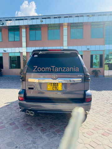 2006 Toyota Land Cruiser Prado Black Color - 5/6