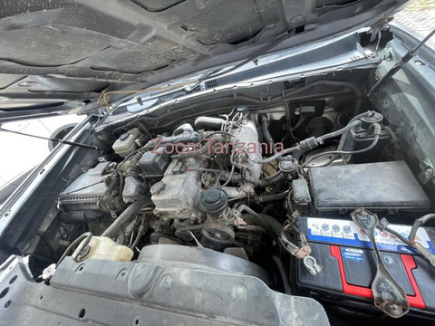 Toyota Land Cruiser Prado 2007 Rangi Gray - 3/6