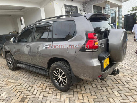 Toyota Land Cruiser Prado 2007 Rangi Gray - 5/6