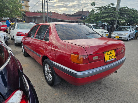 2002 Toyota Premio Red Color - 3/6