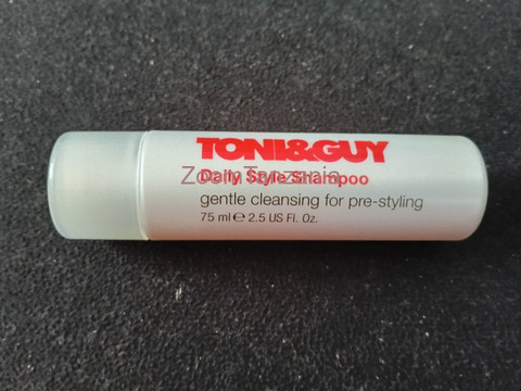 TONI&GUY Daily Shampoo/Conditioner 75ml, Hair Spray 50ml, Funky Gum 25ml - 6/6