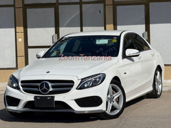 2015 Mercedes-Benz C200 White Color
