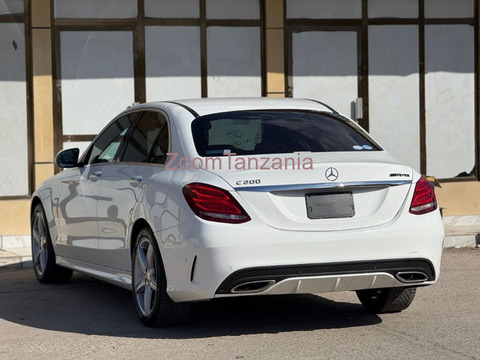 2015 Mercedes-Benz C200 White Color - 2/5