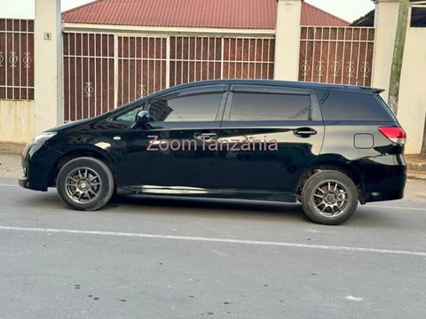 2009 Toyota Wish Black Color - 4/6