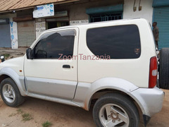 Suzuki Jimny 1995 Rangi Nyeupe