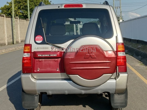 2001 Mitsubishi Pajero Mini - 3/6