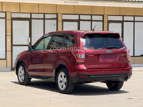 2014 Subaru Forester Red Color - 4/5