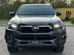2023 Toyota Hilux Invincible X
