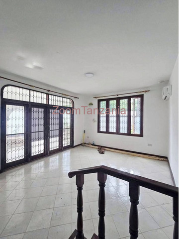 4 Bedrooms Stand Alone For Rent in Masaki - 4/5