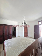 3 Bedrooms Villa For Rent Mikocheni