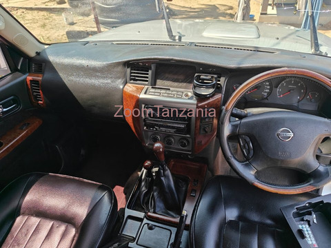 2004 Nissan Patrol - 5/6