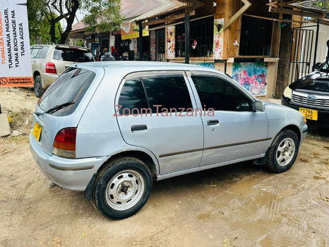 2000 Toyota Starlet Rangi Silver - 5/6