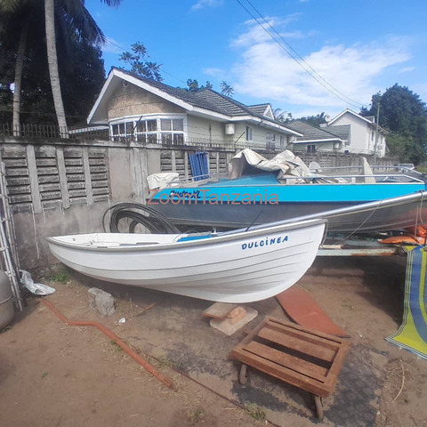 Sailing Boat - 2/3