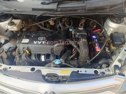 2003 Toyota IST Silver Color - 6/6