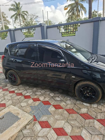 2004 Corolla Spacio Black Color - 4/6