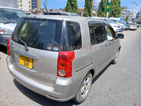 Toyota Raum 2005 Rangi Blue - 3/5