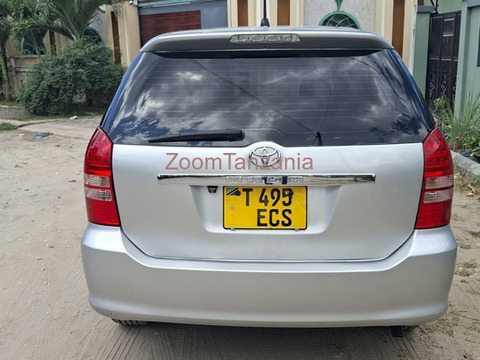 Toyota Wish 2004 Rangi Silver - 2/6