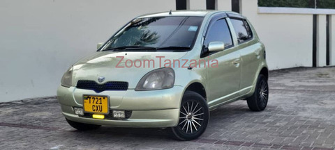 2001 Toyota Vitz Green Color - 4/6