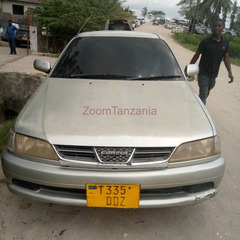 Toyota Carina 2002 Rangi Silver