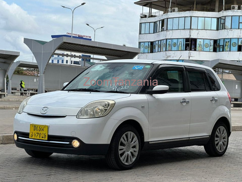 2010 Mazda Verisa White Color - 5/6