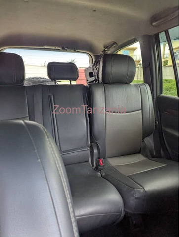 Toyota Land Cruiser Prado 2005 Rangi Silver - 4/6