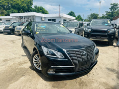 Toyota Crown Royal Saloon 2015 Black Color