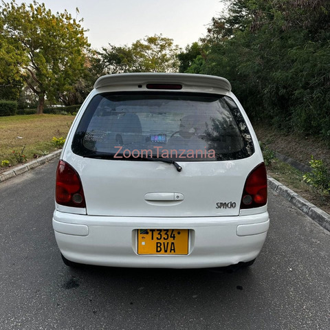 Toyota Corolla Spacio 2001 Nyeupe - 3/6