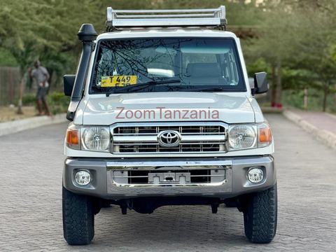 2015 Toyota Land Cruiser Hardtop LX White - 1/6