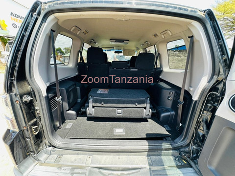 2006 Mitsubishi Pajero Black - 3/6